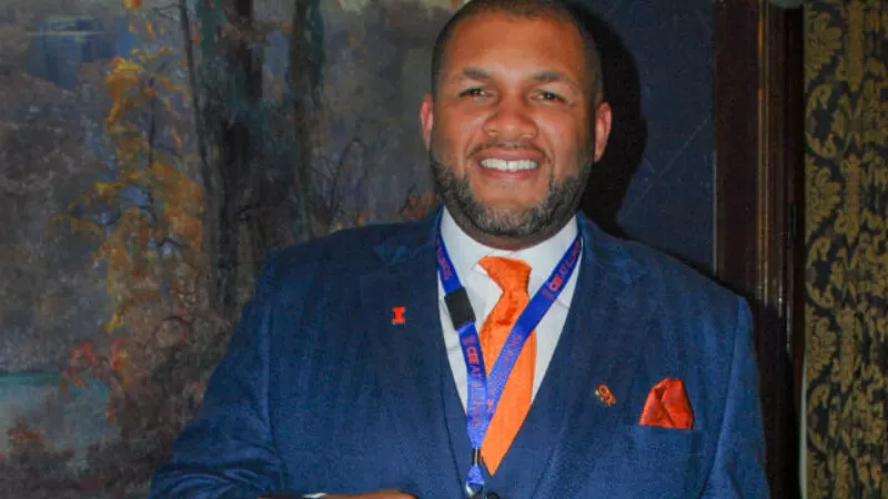 Wilbur C. Milhouse III, Receives CEE Distinguished Alumnus Award