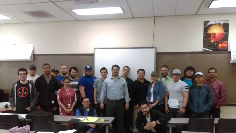 Milhouse Team Presents to Richard J. Daley College Students